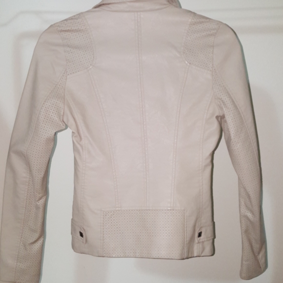 Jacket - Picture 6 of 7